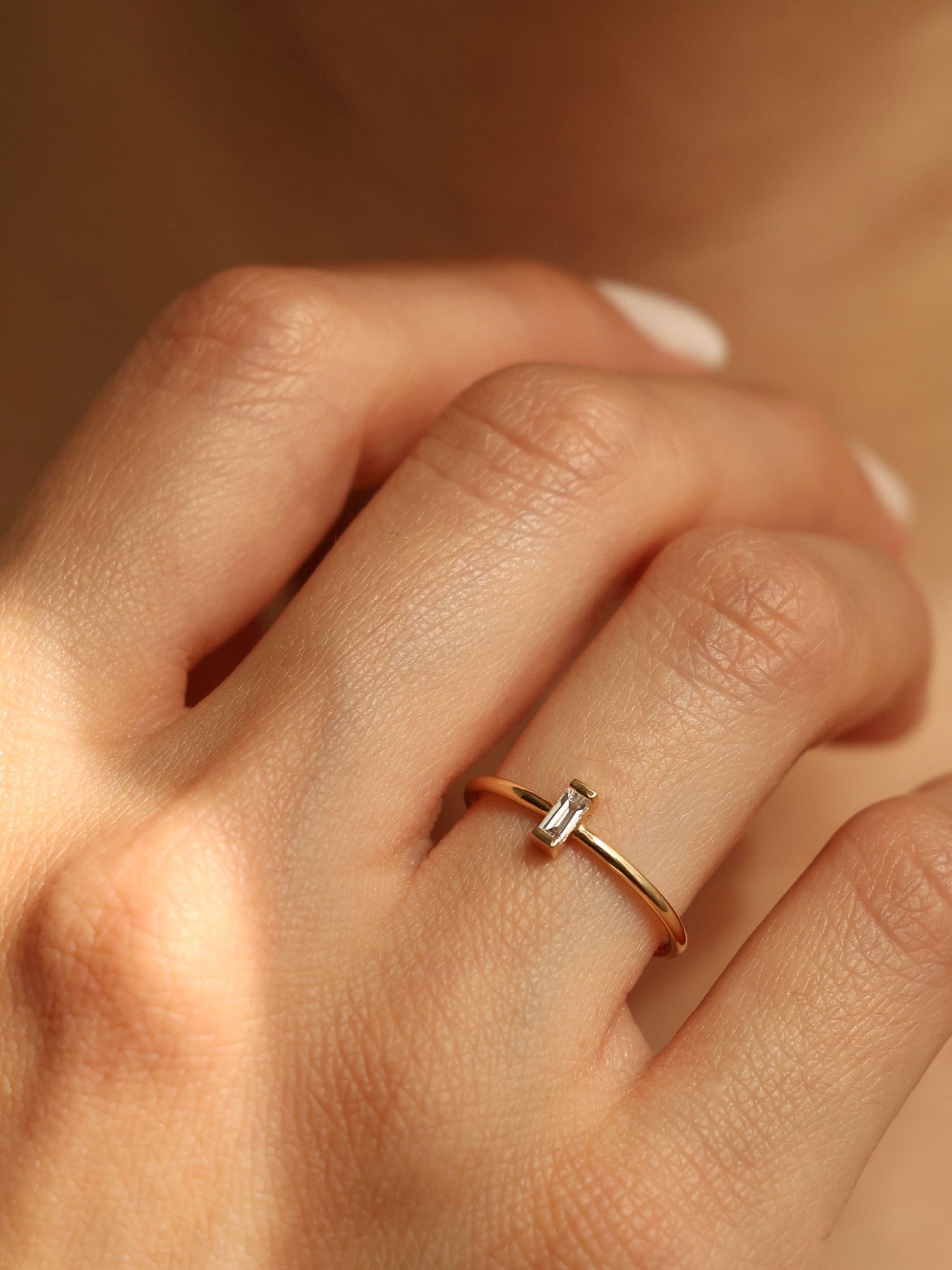 Baguette Ring on hand v2