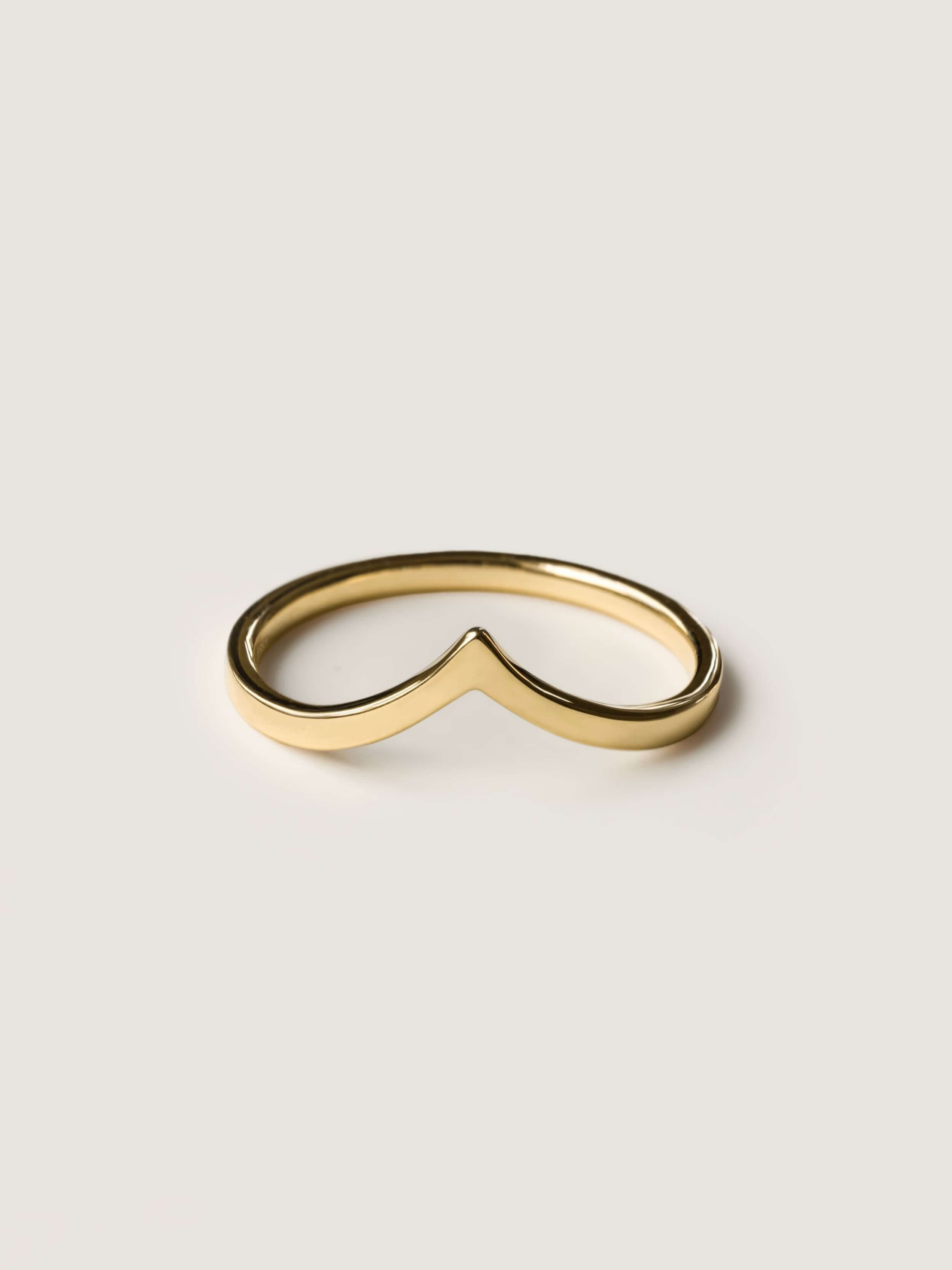 Women's Symbol Ring in yellow gold