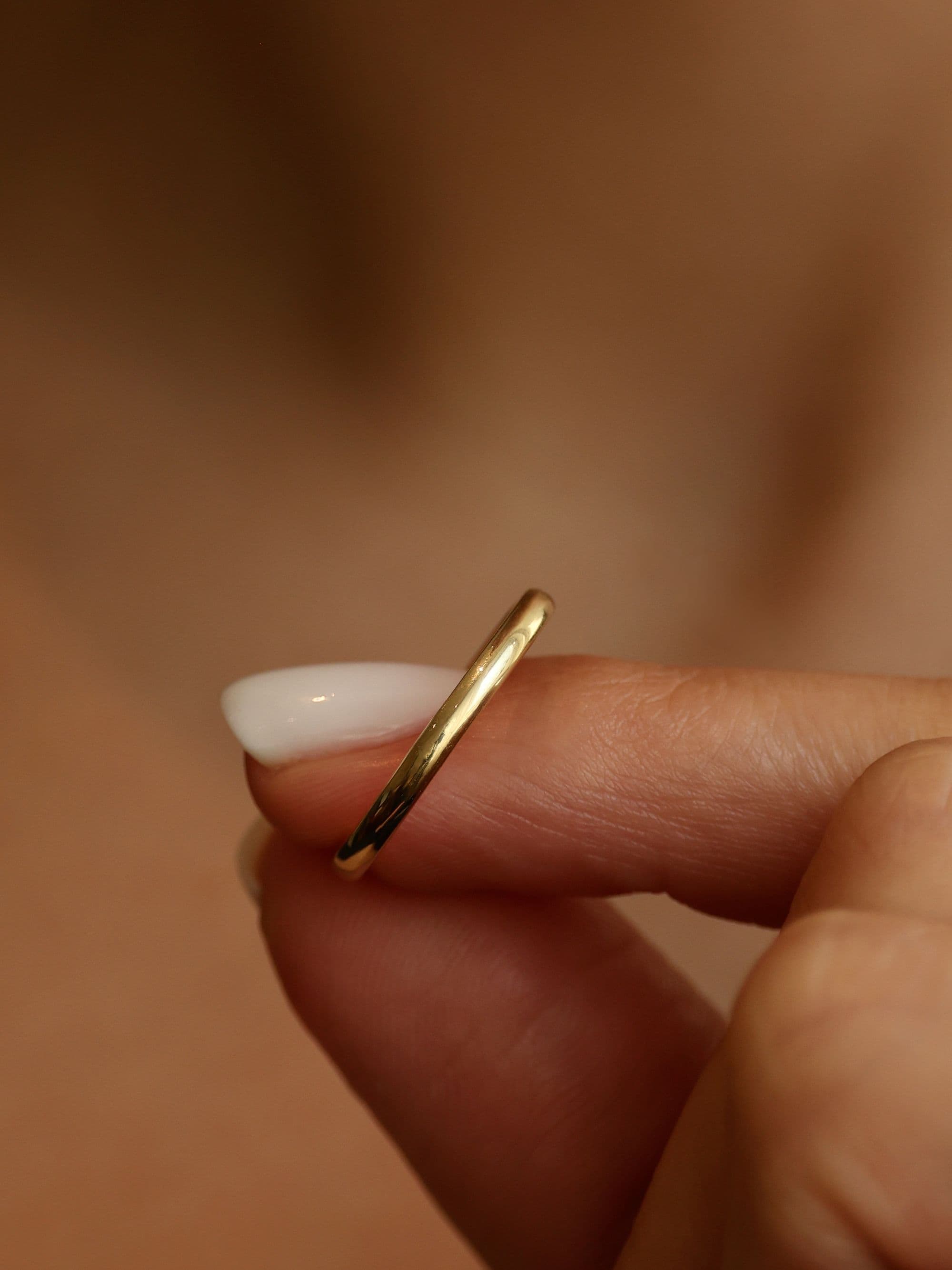 Classic 2mm Wedding Ring with subject