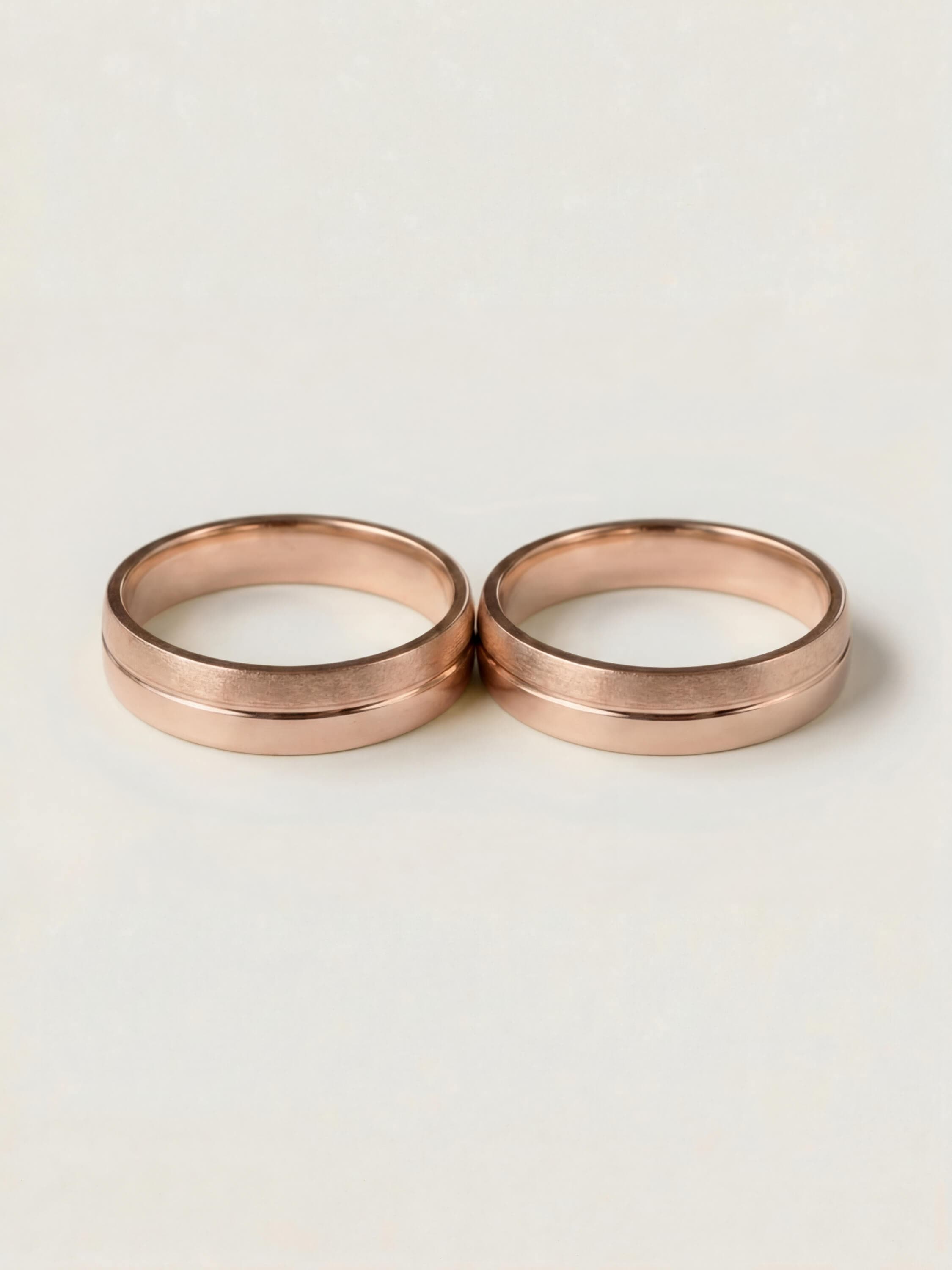Relief Duo Wedding Rings in Rose Gold