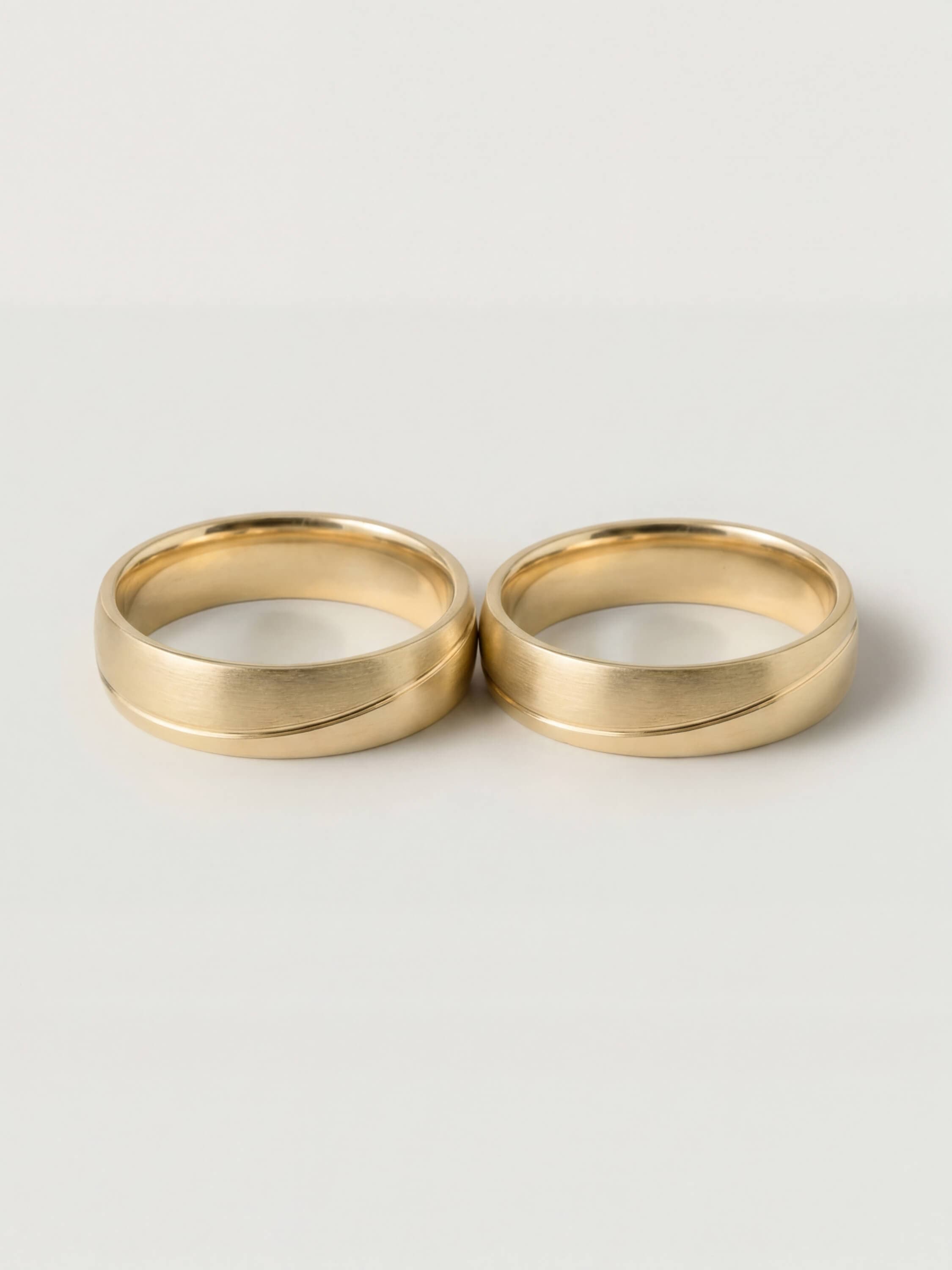 Waves Duo Wedding Rings in Yellow Gold