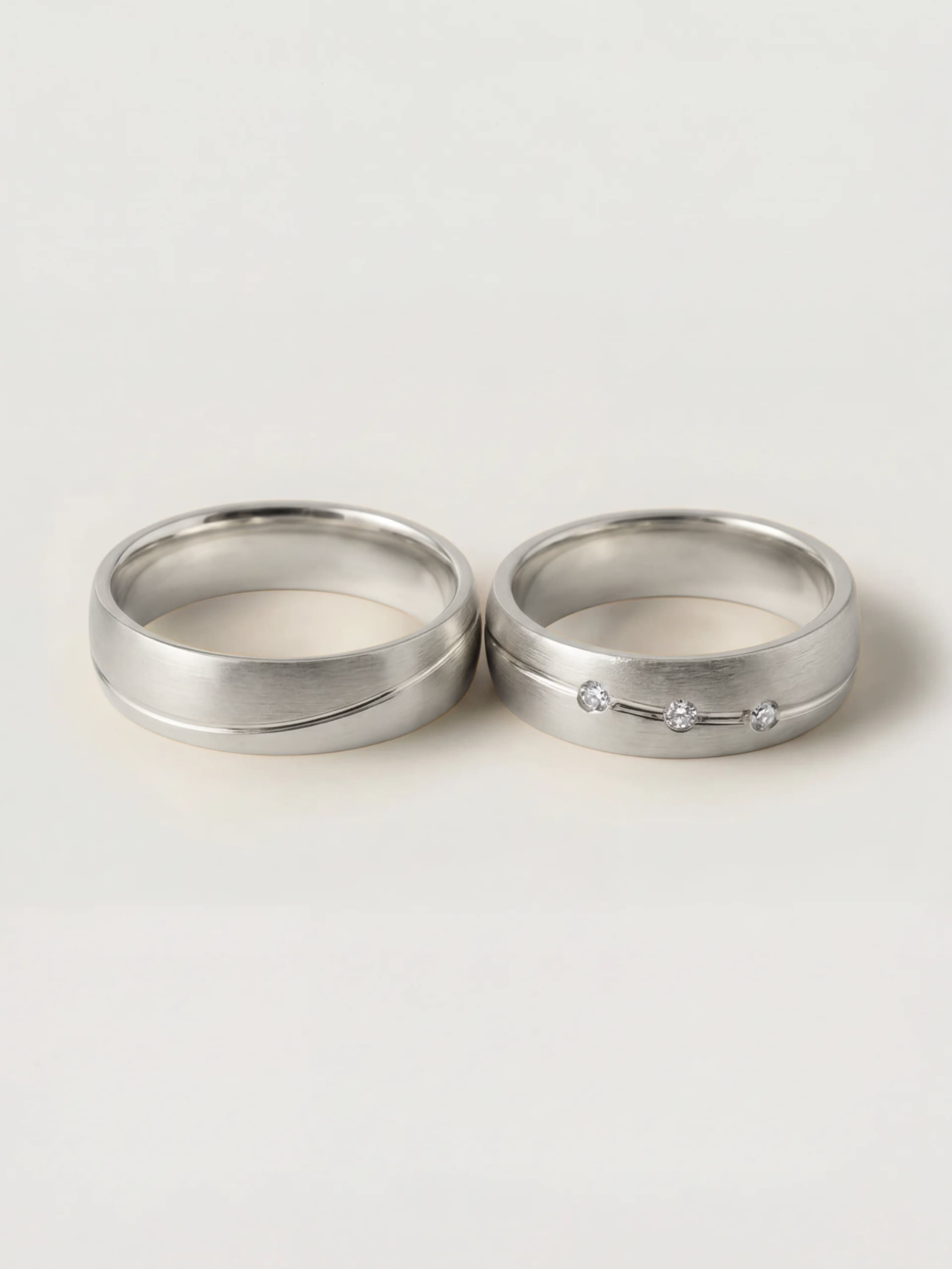 Waves and Waves Starlit duo wedding rings in white gold